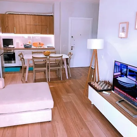 Amar Ap Lux Qerret * Golem (Tirana)